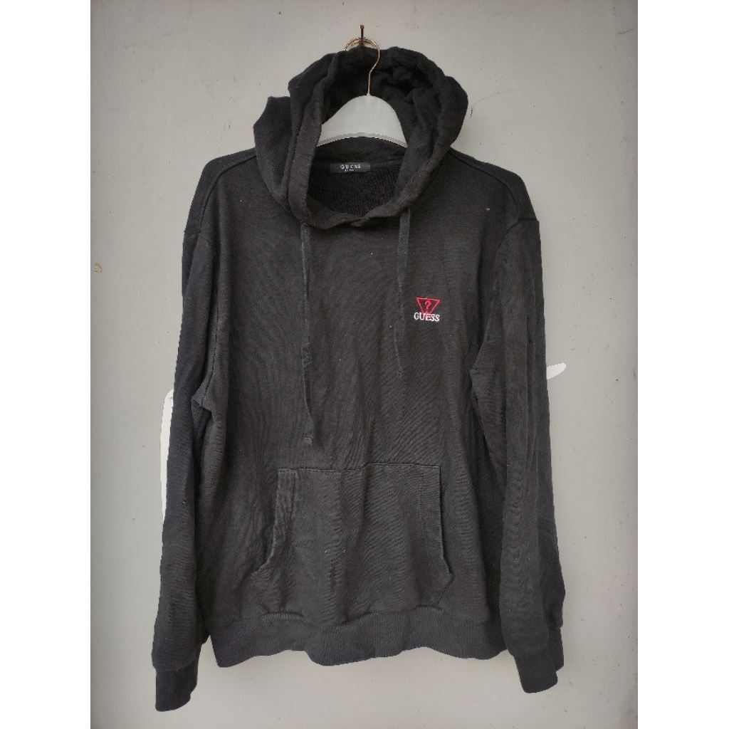 guess hoodie / guess hitam / guess small logo / hoodie guess