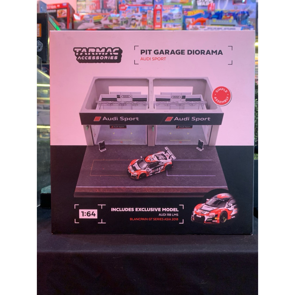 TARMAC ACCESSORIES PIT GARAGE DIORAMA 1:64 AUDI SPORT & AUDI R8 LMS
