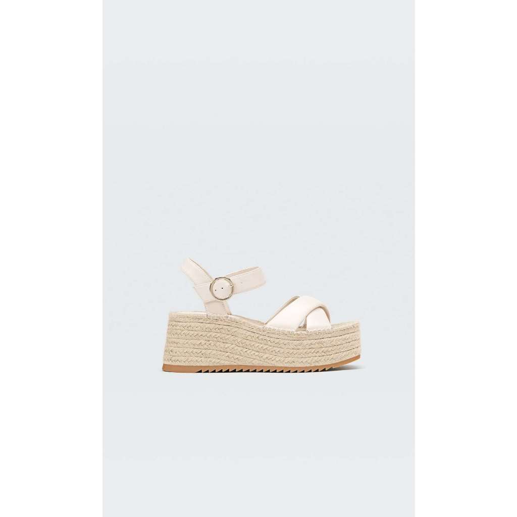 STRADIVARIUS BEIGE ESPADRILLES WEDGES WITH BUCKLES