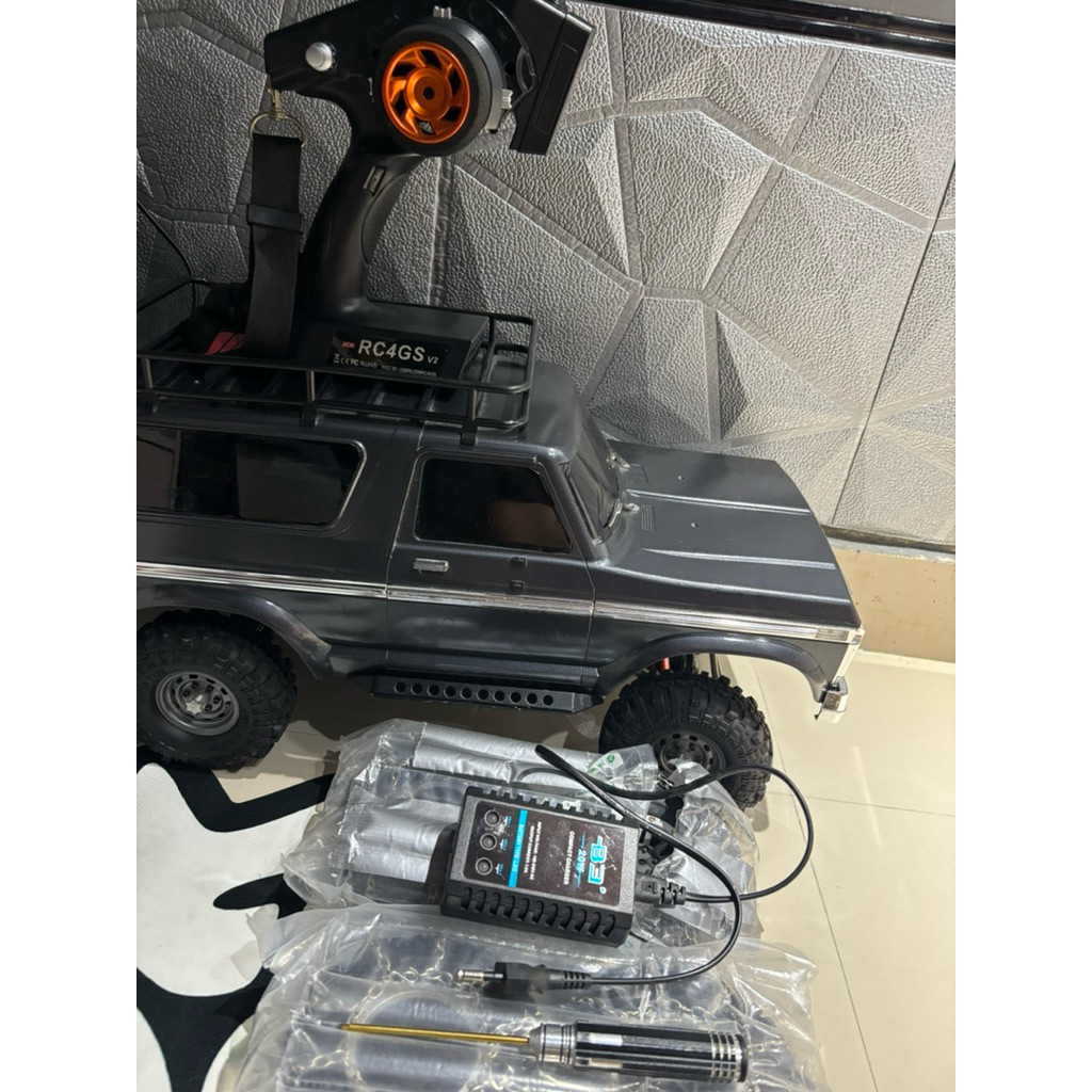 Mobil RC adv 1/10 RTR Bonus