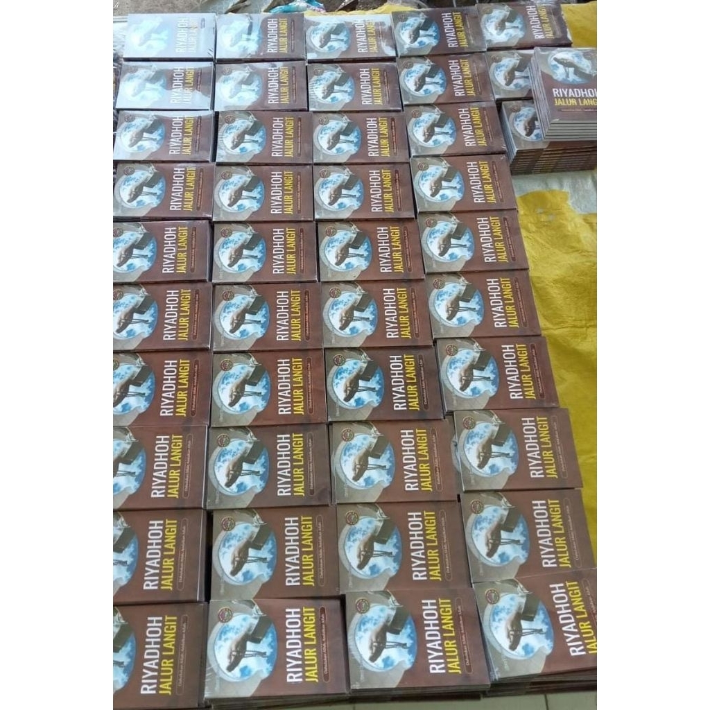 Buku RIYADOH JALUR LANGIT by Nisaul Kamilah