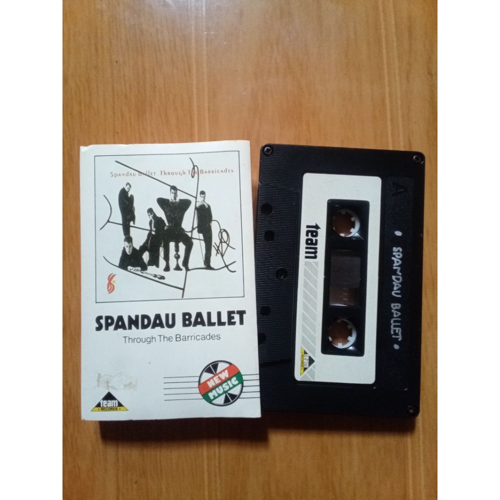 kaset pita spandau ballet - through the barricades