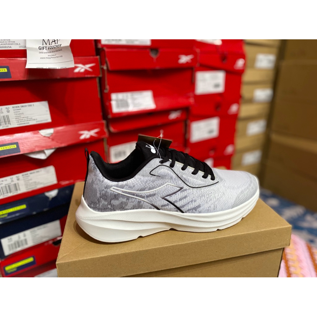 sepatu Diadora NIECE original BNIB