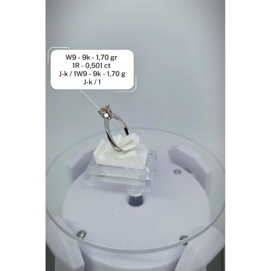 Cincin Berlian dan Emas