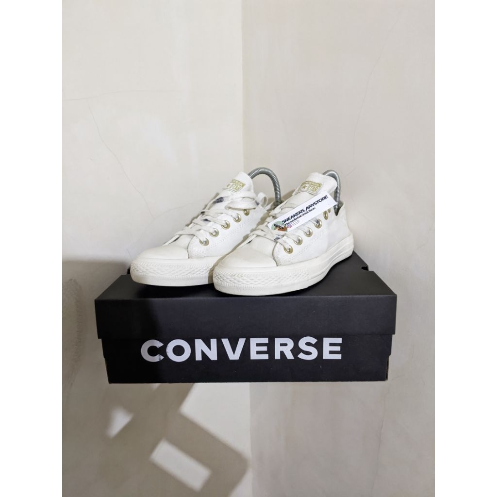 Converse Chuck Taylor Low Size 39 Original (Second Like new)