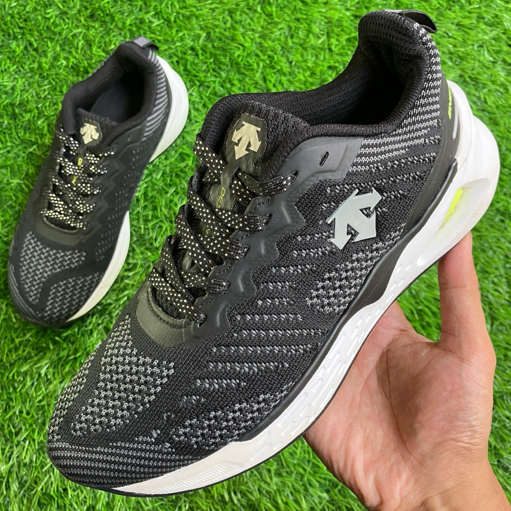 Descente Blaze Rise Running shoes size 37