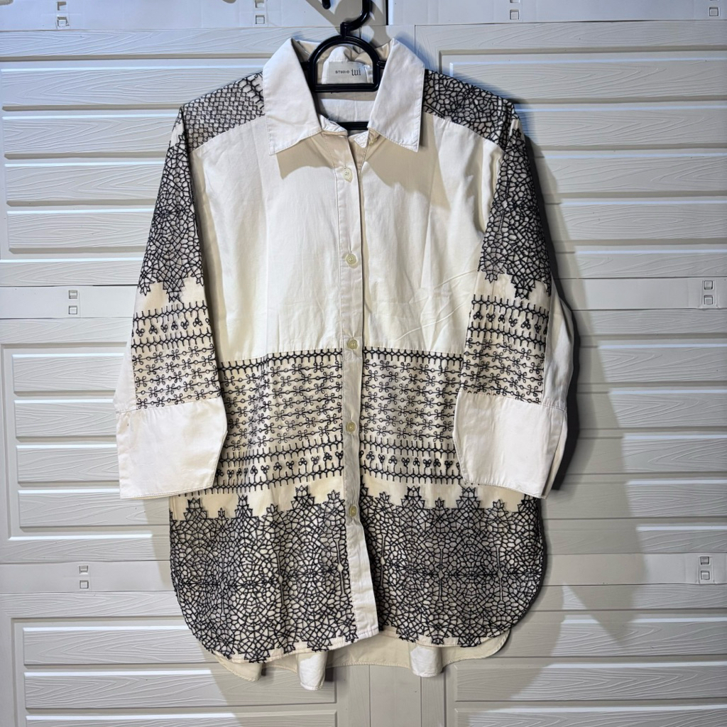 [ Preloved ] STUDIO TUI - Kemeja Wanita