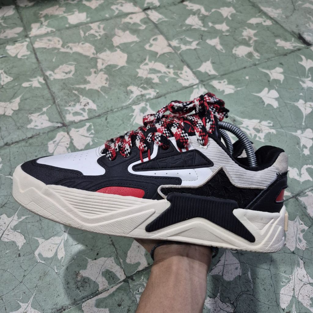 Sepatu Erke Slip-Resistant Second Original(41)