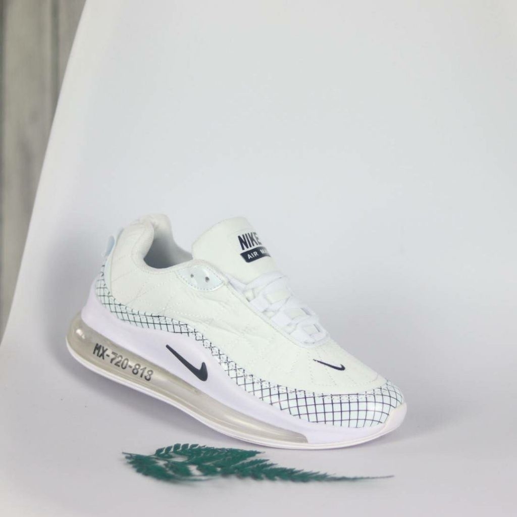 SEPATU SNEAKER NIKE 720