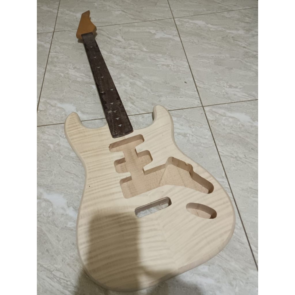 body neck gitar elektrik mentahah tradition original stratocaster