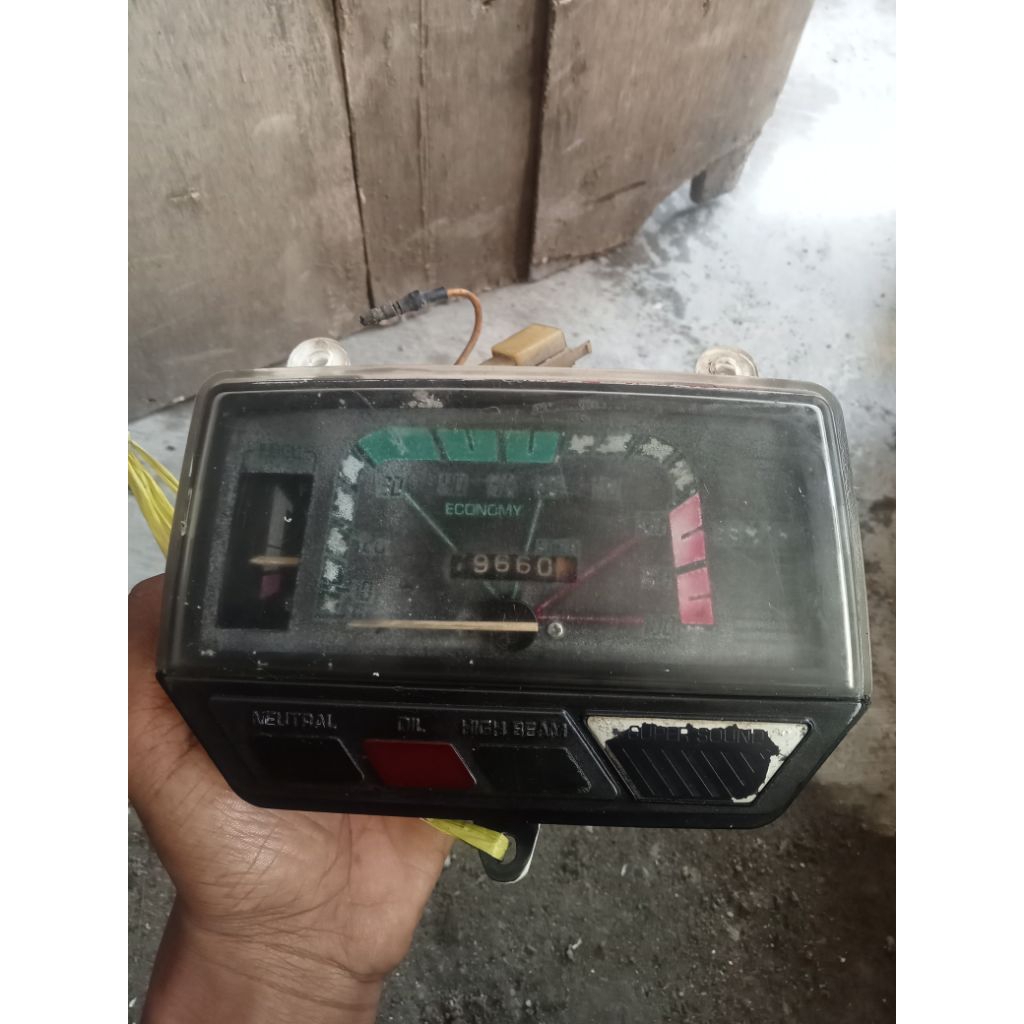 spidometer Yamaha v80 excellent ORI