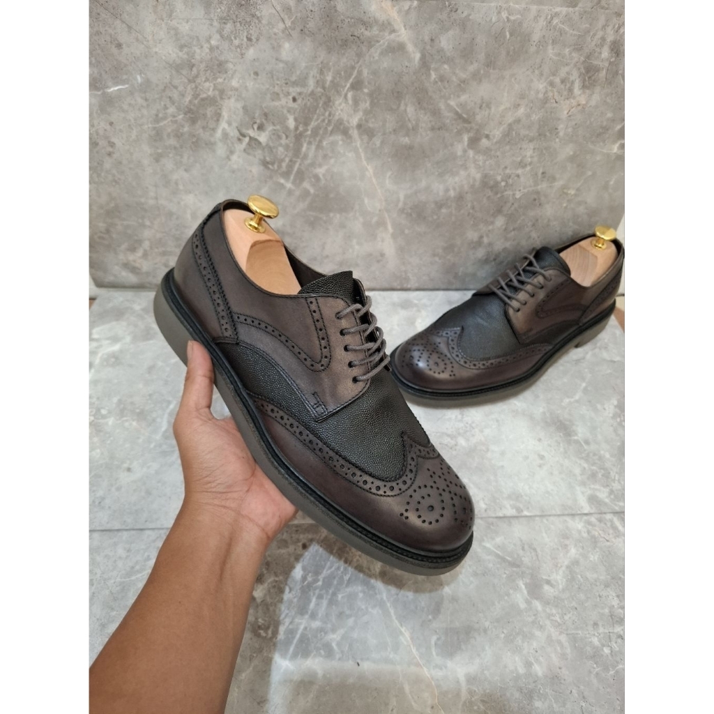 Sepatu Tod's Original formal kerja wingtip kulit asli pria bekas