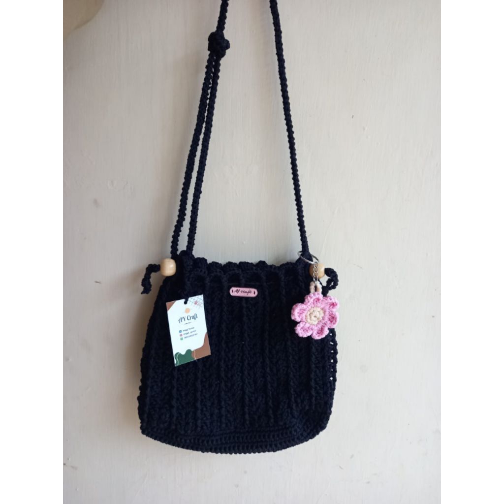 AY craft tas serut Rajut aesthetic hitam