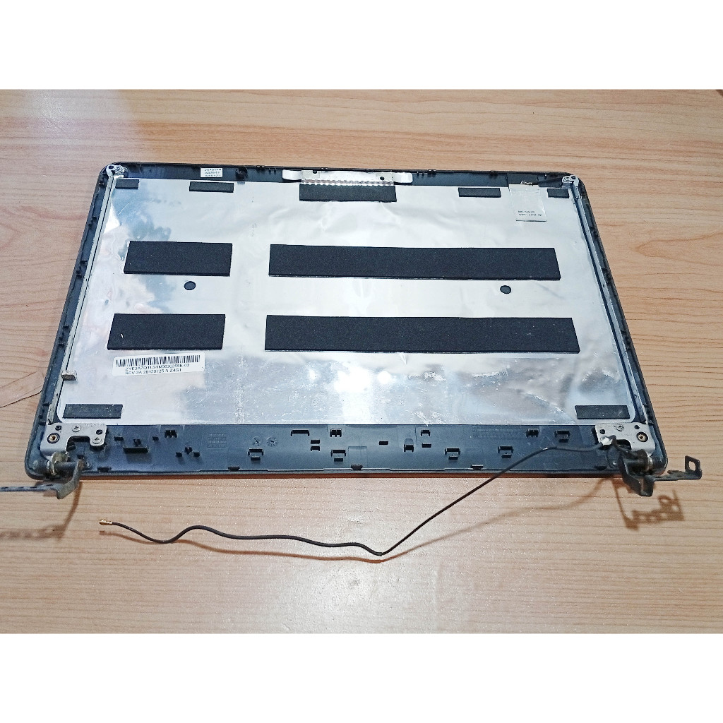 Casing Frame LCD Laptop Acer E1 471