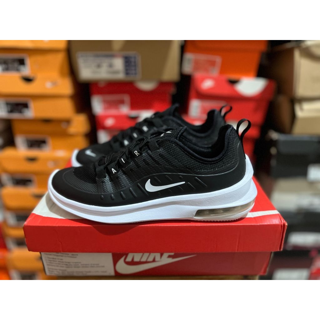 SALE SEPATU NIKE AIR MAX AXIS BLACK WHITE