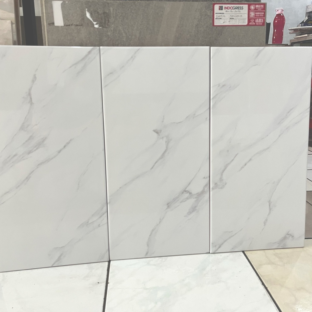 Keramik dinding 30x60 motif marmer