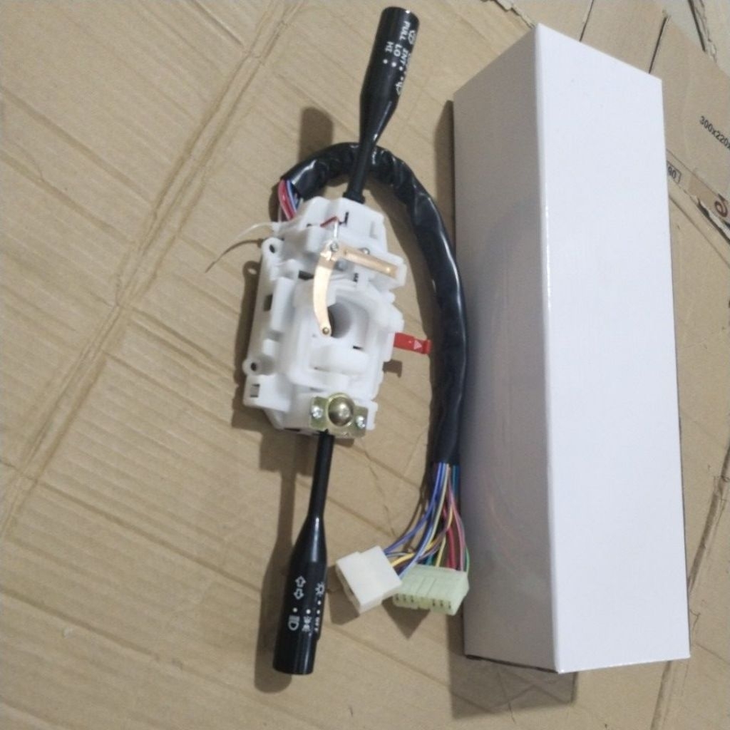 SAKLAR COLT T120SS /SUZUKI CARRY FUTURA SS