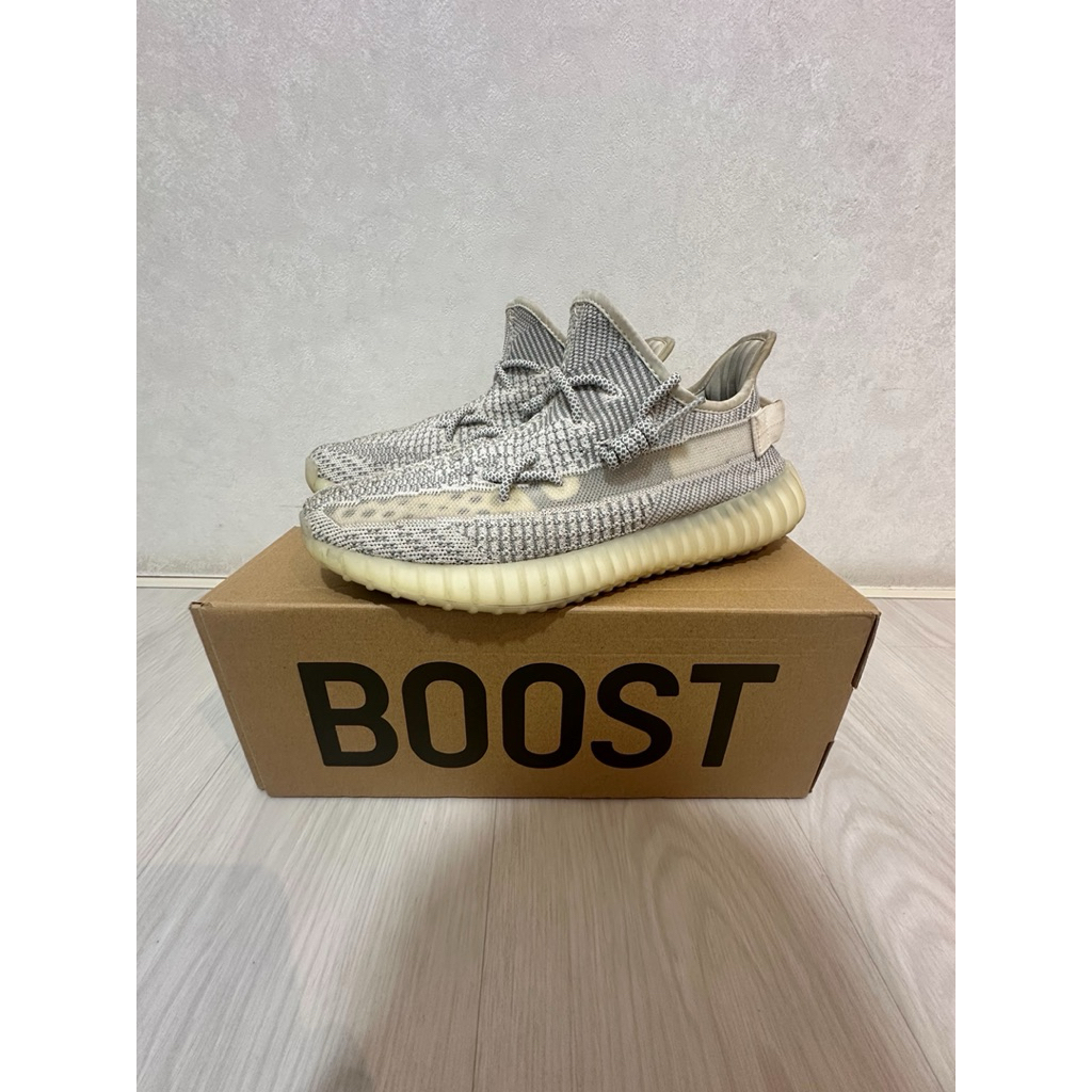 SEPATU YEEZY 350 V2
