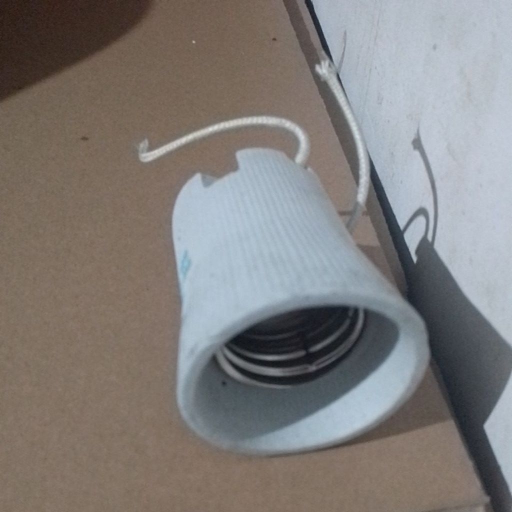 fitting lampu E40