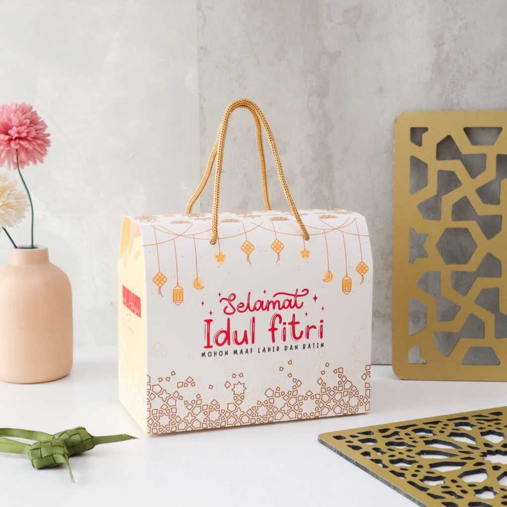 Hampers Box / Paper Bag Lebaran / Pembungkus Yang Cocok Sebagai Tas Kado Pakaian & Makanan Cemilan