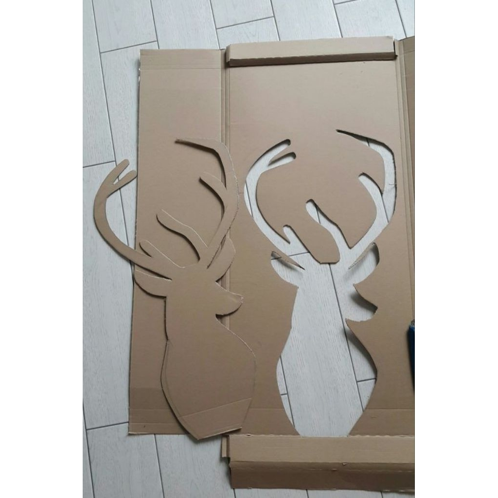 kerajinan dari kardus tanduk rusa untuk pajangan dinding