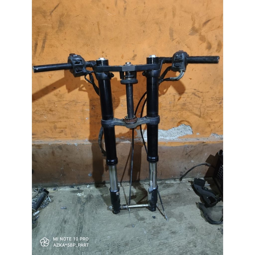 SHOCK UPSIDE DOWN SHOCK USD R15 V3 VVA