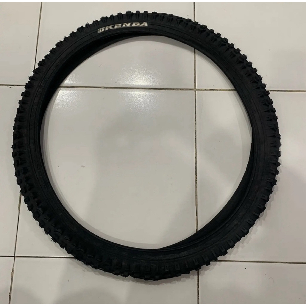 Ban Luar Sepeda Kenda 24 x 2.10 Inch