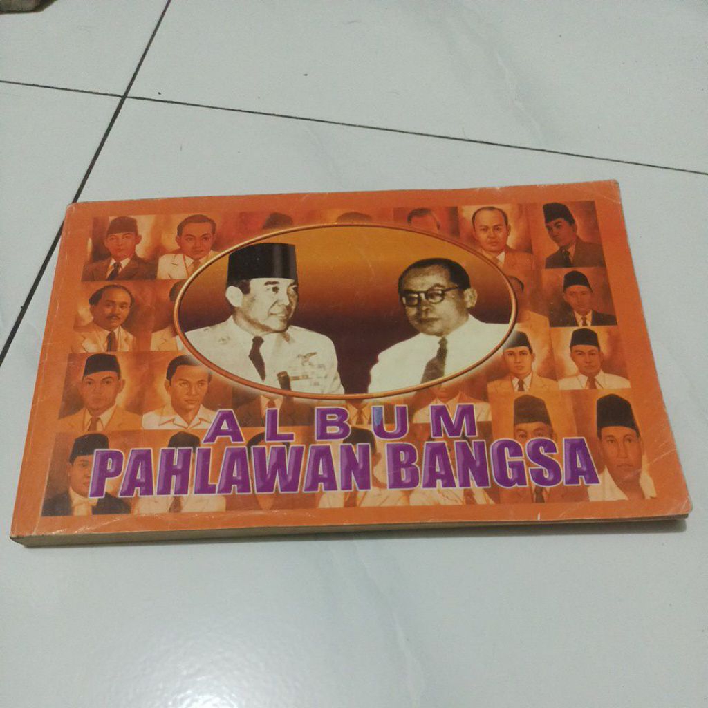 buku pahlawan nasional Indonesia