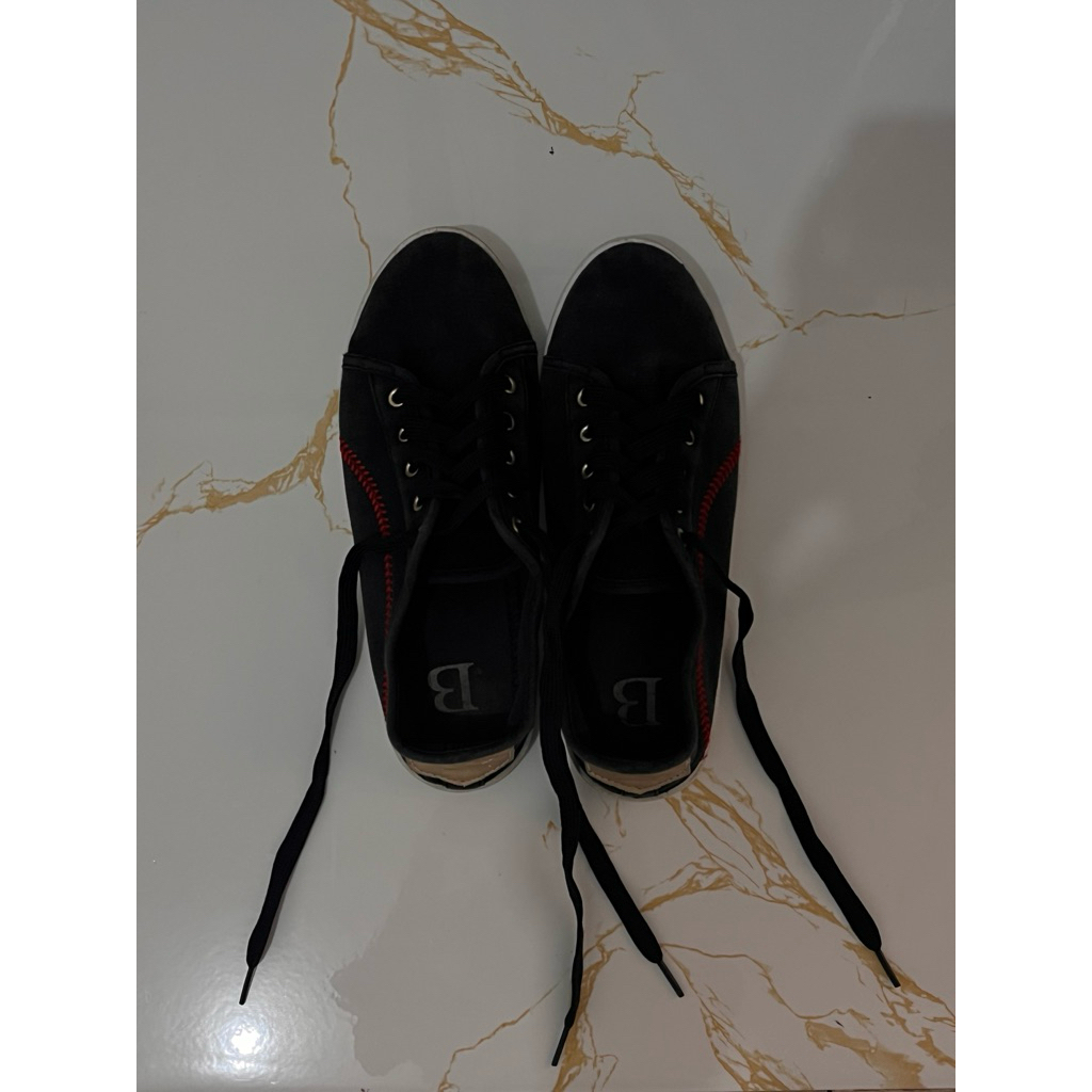 Preloved sepatu Berrybenka