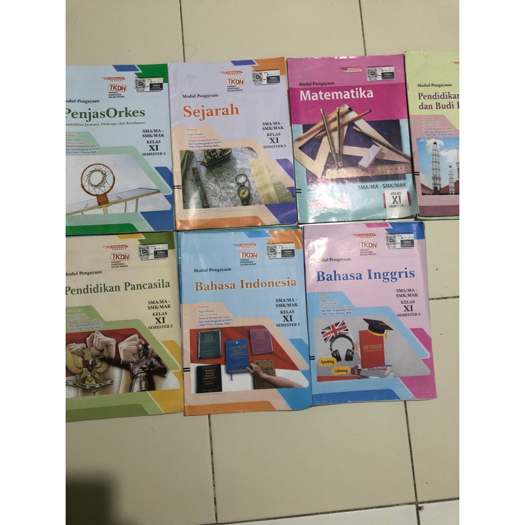 BUKU LKS SMA