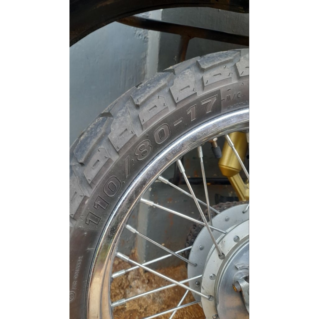 ban motor maxxis ukuran 17 110/80 like new cabutan motor produksi2024