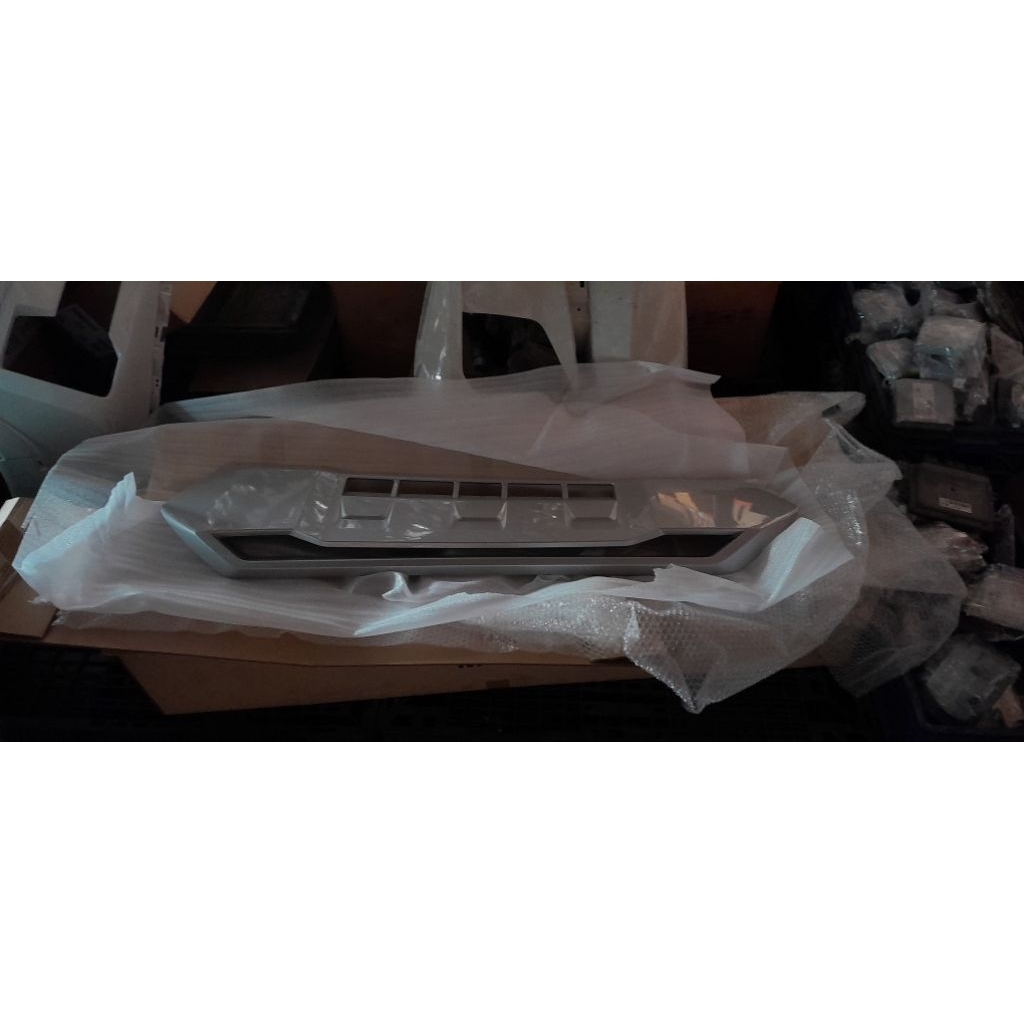 garnish bemper depan All New Pajero 2022-2024