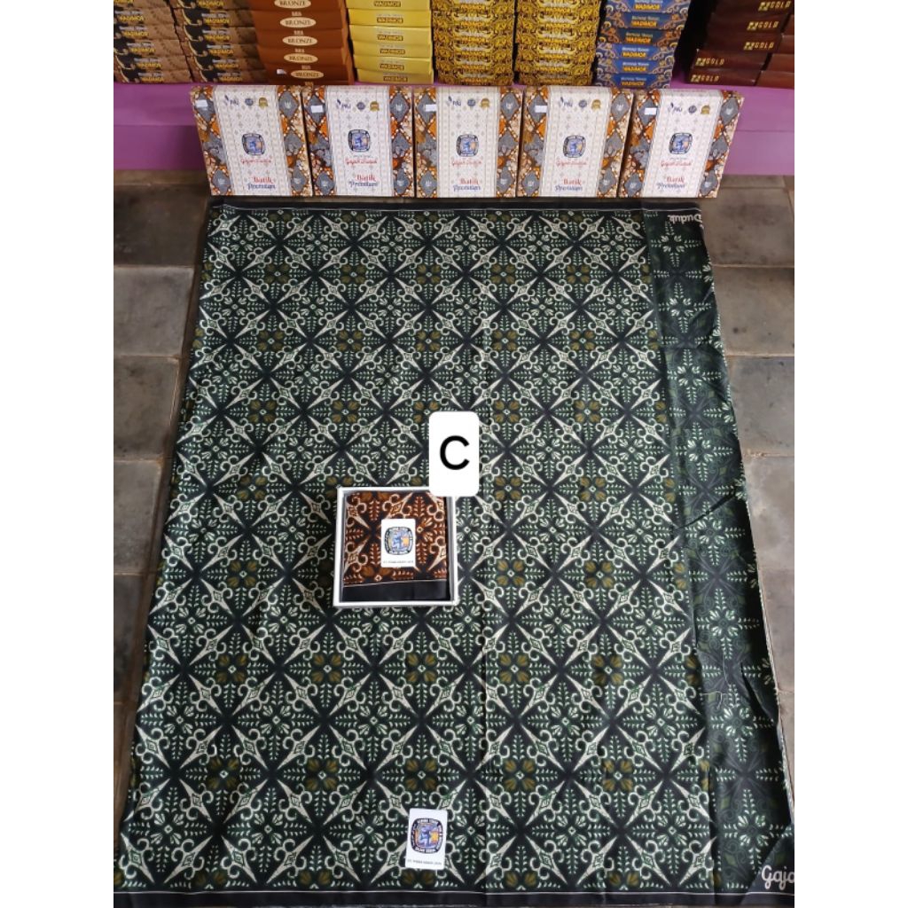 Sarung Gajah Duduk batik