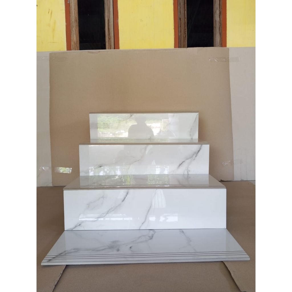 granit tangga carara ukuran 30x80/granit tangga putih carara 30x80