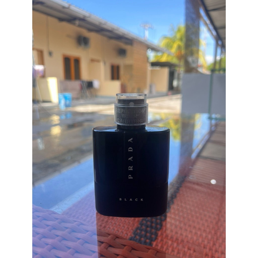 preloved prada luna rosa black 100ml