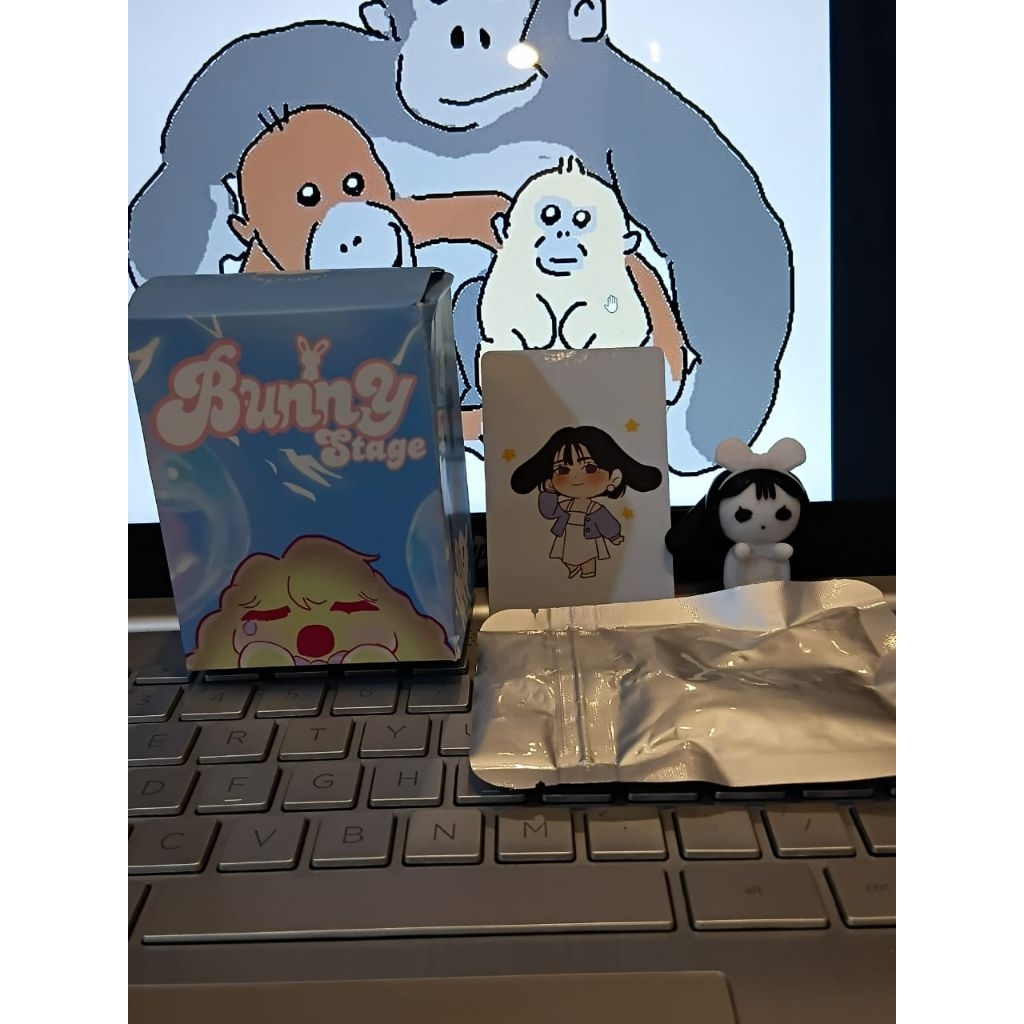 hippers sua fan merch alien stage