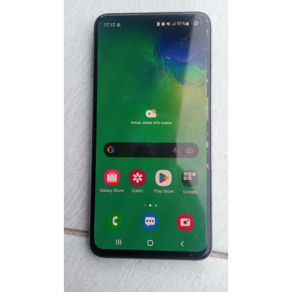 Samsung s10e 6/128 No minus