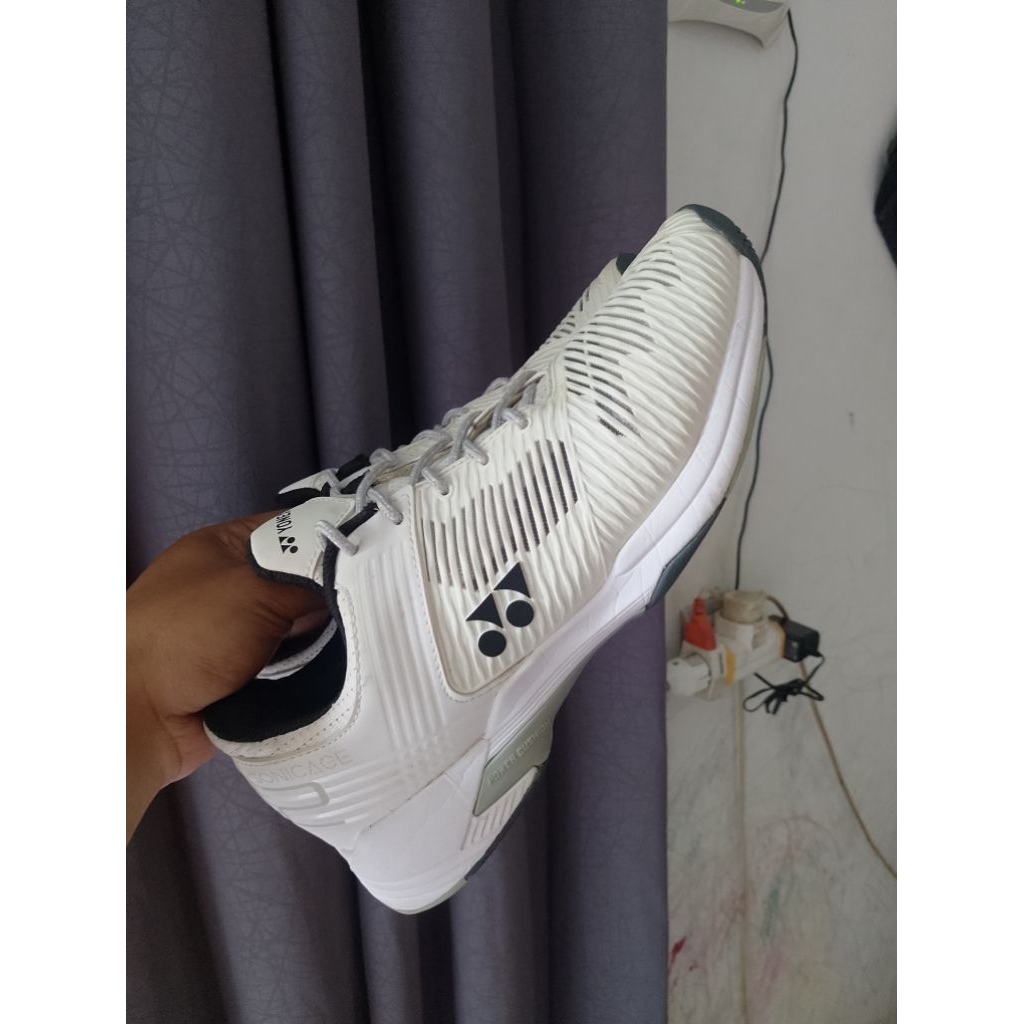 sepatu Yonex sonicage 2 original