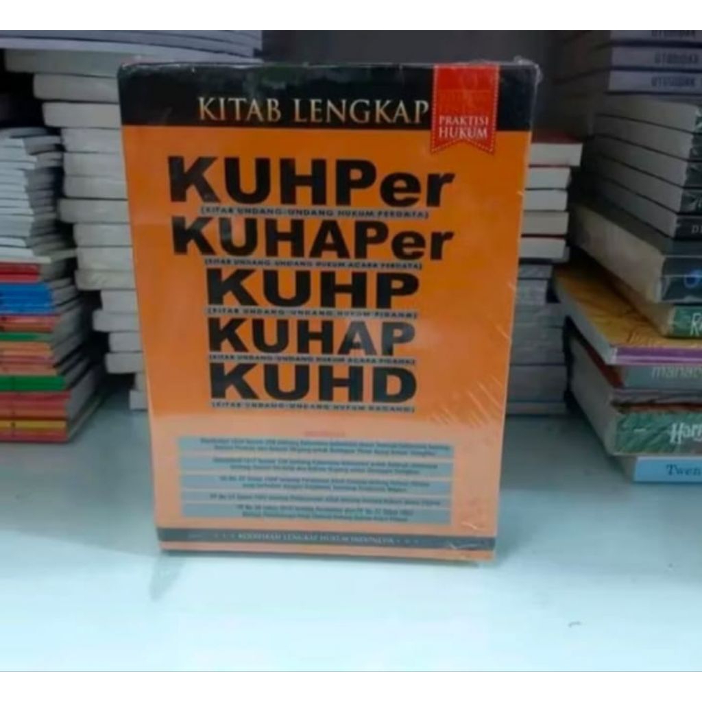 BUKU 5 KITAB LENGKAP KUHP KUHAP KUHD KUHPER KUHAPER