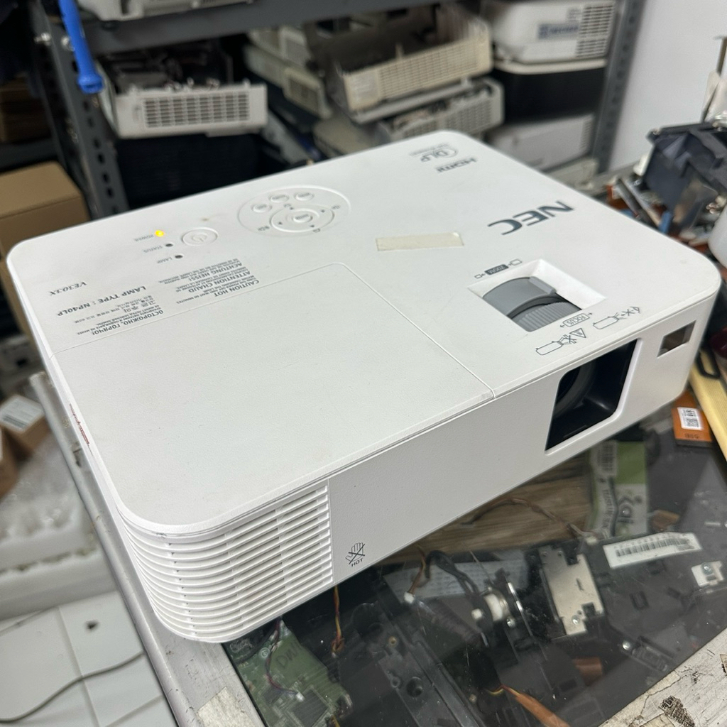 LCD Projector Proyektor NEC VE303X Bekas Like New