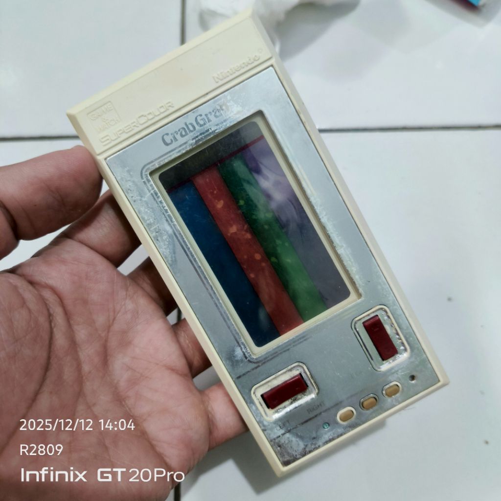 Nintendo Crab Grab Console Game & Watch Super Color