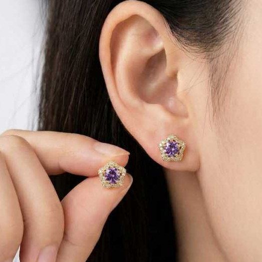 Anting Stud Bintang Emas Batu Ungu – Elegant