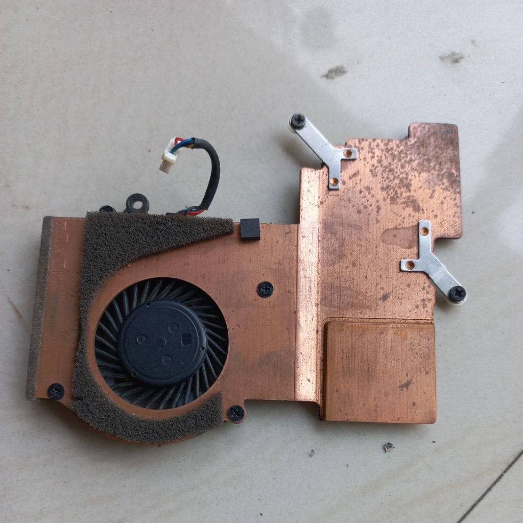 Fan dan Heatshink bawaan Notebook Acer Aspire V5-132Kondisi Normal