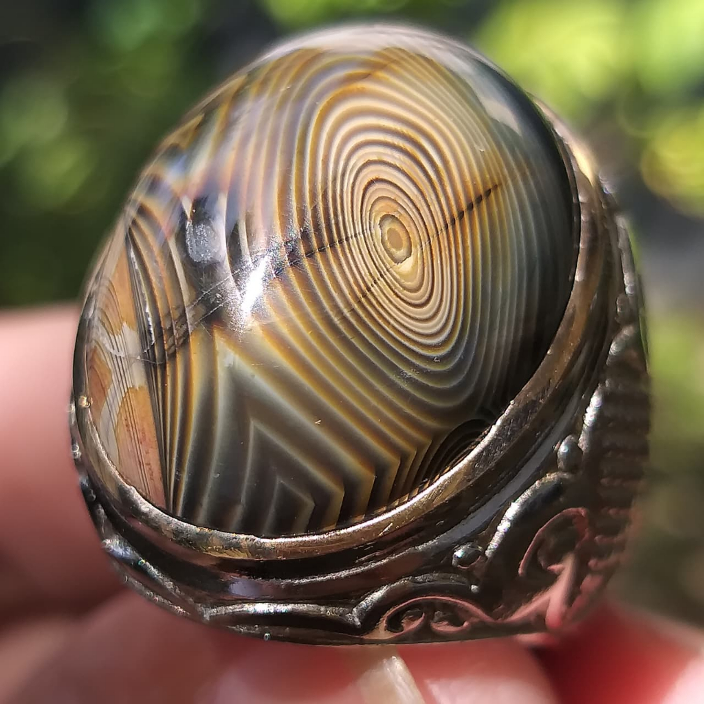 Batu Akik Karang Nunggal Pamor Tata Surya Multi Orbit Cakra Bimasakti Tegas Berkarakter Bermartabak 