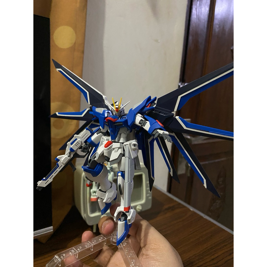 HG Rising Freedom Bandai Sudah Rakit