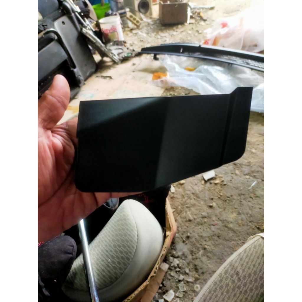 mika kecil sebelah kanan panggangan sate ory copotan