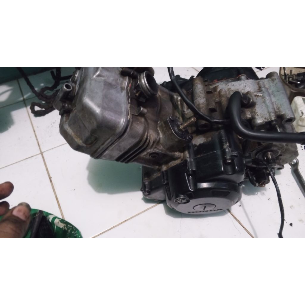 mesin HONDA CS ONE 125