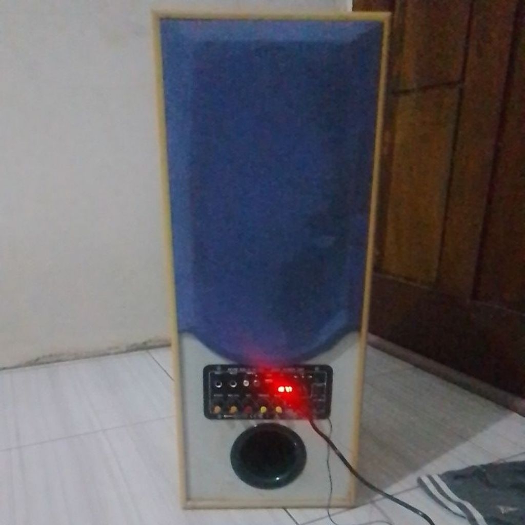 Salon Speaker Aktif 8 inch