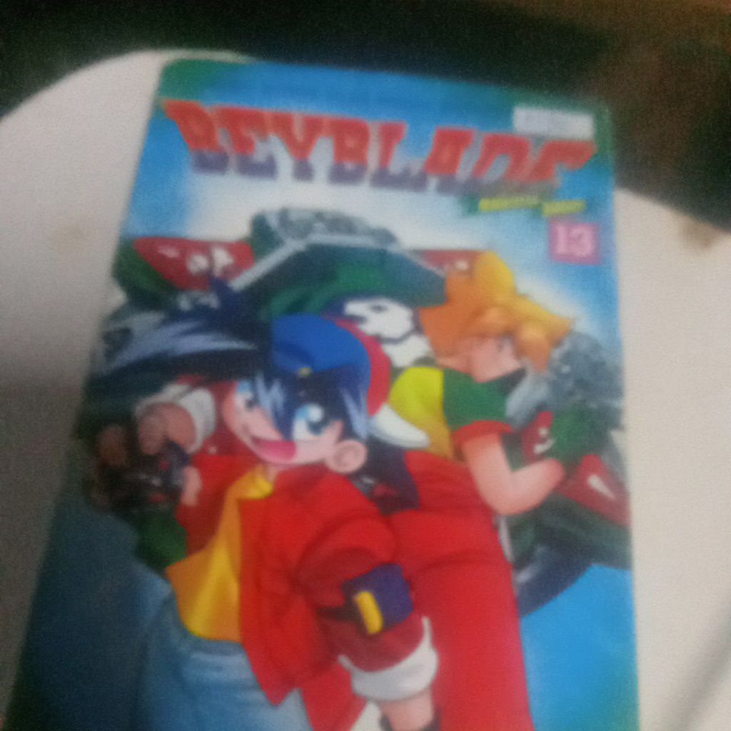buku komik BEYBLADE N96