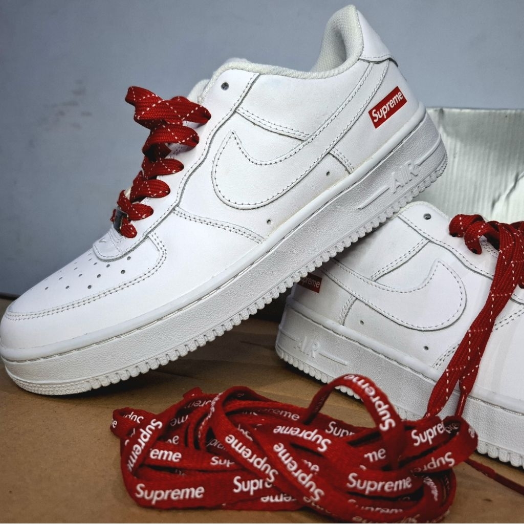 Sepatu NIKE AIR FORCE X SUPREME SNEAKER
